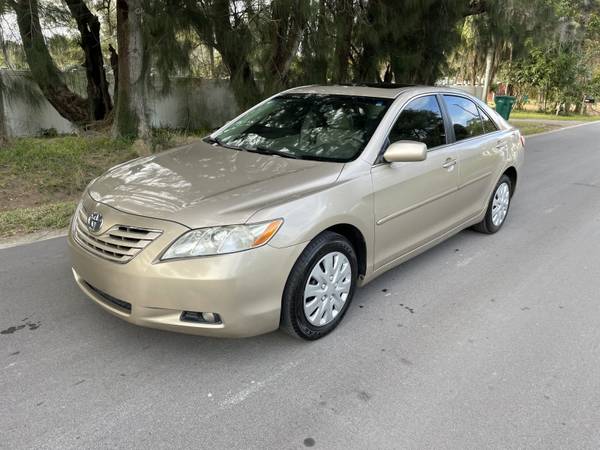 2009 Toyota Camry 4dr Sdn V6 Auto LE - - by dealer for sale in largo, FL – photo 2