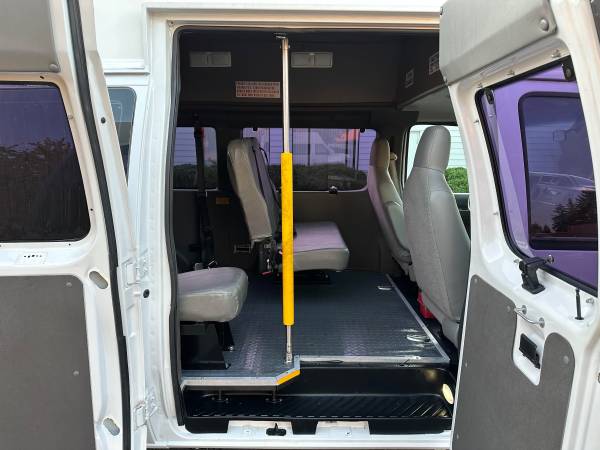 2012 Ford E150 WHEELCHAIR VAN - 1 OWNER/SERVICED/ONLY 32K MILES! for sale in Beaverton, OR – photo 18
