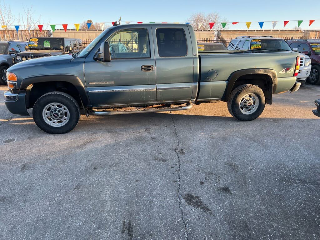 2007 GMC Sierra 2500HD Classic 2 Dr SLE1 Extended Cab Long Bed 4WD for sale in Worthington, MN
