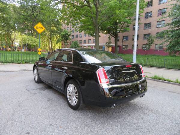 2014 Chrysler 300 C AWD Sedan No Accidents! Runs & Looks Great! for sale in Brooklyn, NY – photo 4