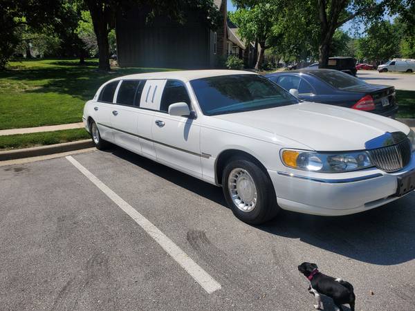 2001 Town car Limo 34000 miles for sale in Overland Park, KS – photo 11