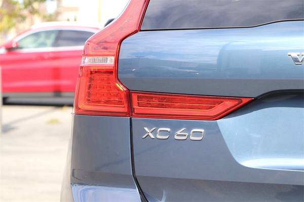 2018 Volvo XC60 T6 Inscription suv Denim Blue Metallic - 44, 686 for sale in San Jose, CA – photo 10