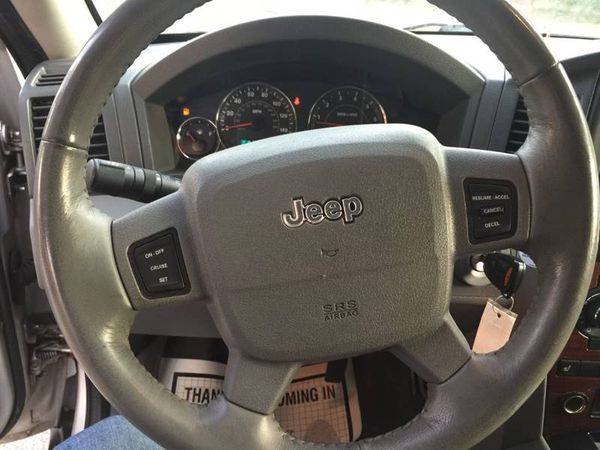 2006 Jeep Grand Cherokee Limited 4dr SUV 4WD w/ Front Side Airbags... for sale in Louisville, KY – photo 15