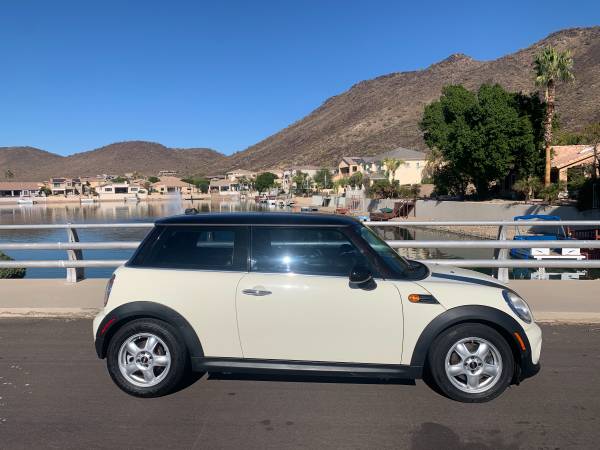 2011 MINI COOPER 2DR BASE - cars & trucks - by owner - vehicle... for sale in Phoenix, AZ