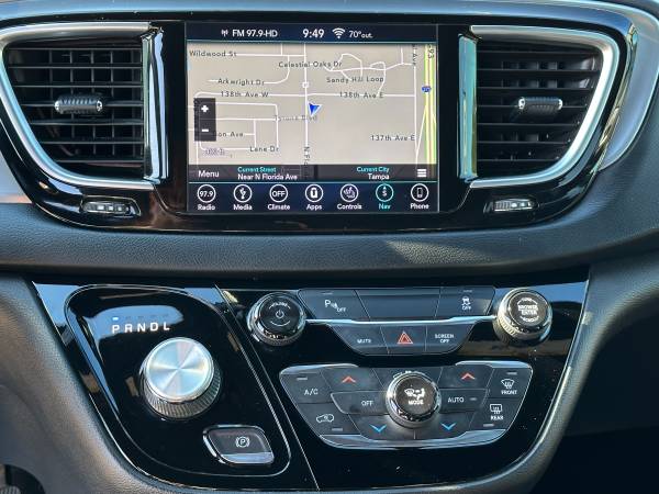 2019 Chrysler Pacifica Plug-In Hybrid S Touring L Leather CarPlay for sale in TAMPA, FL – photo 12