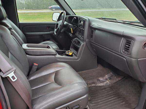 2005 Chevy Silverado 2500 LT4x4 with 59,xxx miles plow included for sale in Milaca, MN – photo 17