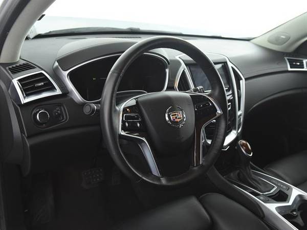 2016 Caddy Cadillac SRX Luxury Collection Sport Utility 4D suv Silver for sale in Atlanta, FL – photo 2