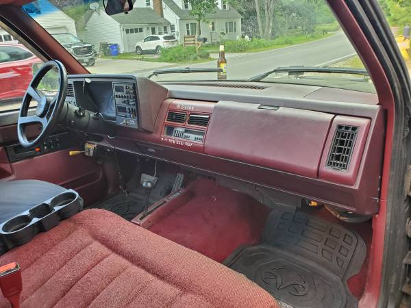 GMC 1 TON 4X4 AUTO EXTRA CAB WITH 9 FOOT PLOW INSPECTED NO RUST for sale in Manchester, ME – photo 22