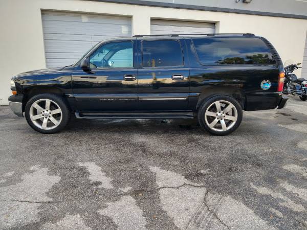 Chevy suburban 4x4 - cars & trucks - by owner - vehicle automotive... for sale in Boca Raton, FL – photo 2
