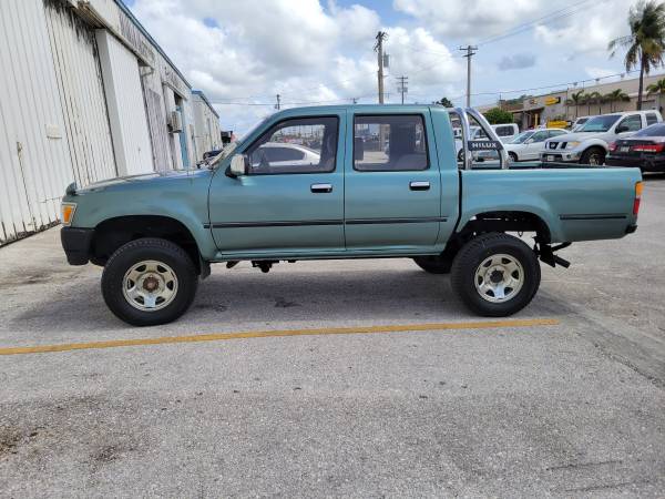 1996 Toyota HiLux 4x4 four door for sale in Other, Other