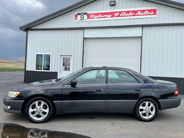 2000 Lexus ES 300 Base 4dr Sedan 1 Country Dealer-SEE us at for sale in Ponca, SD – photo 2