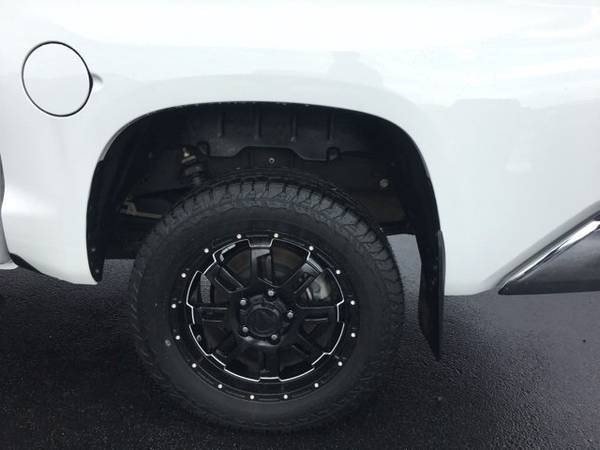 2017 Toyota Tundra SR5 - BIG BIG SAVINGS!! for sale in Whitesboro, TX – photo 12
