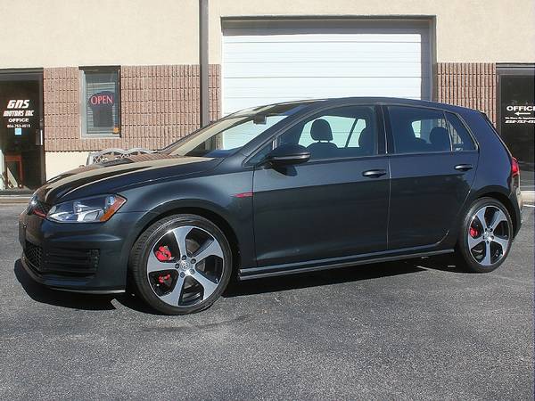 2017 VW GTI 4DR * AUTOMATIC * BACK UP CAMERA * 34K MILES * IMMACULATE! for sale in West Berlin, DE – photo 2