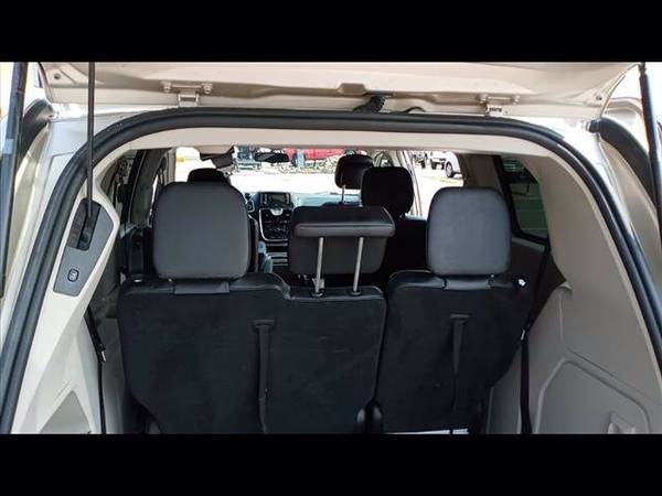 2014 Chrysler Town & Country Touring - - by dealer for sale in Wichita, KS – photo 10