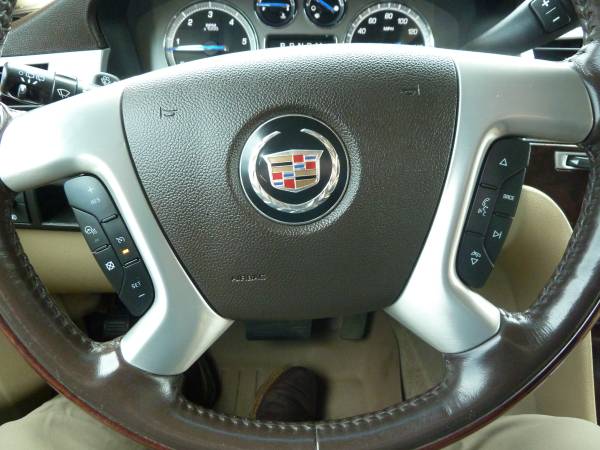 2011 Cadillac Escalade Luxury Edition AWD SUV 3rd Row Rear DVD for sale in LEWISTON, ID – photo 18