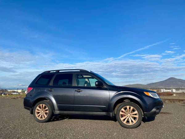 Blue 2013 Subaru Forester All Wheel Drive Sunroof Heated Seats obo for sale in Medford, OR
