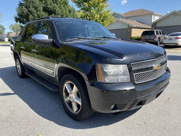 2010 Chevrolet Chevy Avalanche LTZ 4x4 4dr Pickup for sale in posen, IL