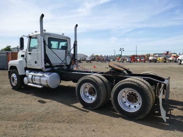 2018 Mack Pinnacle T/A Truck Tractor - cars & trucks - by dealer -... for sale in Sacramento, NV – photo 4
