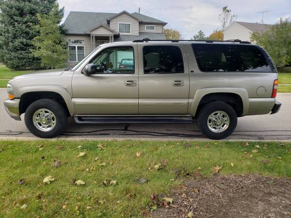 2003 Suburban 2500 for sale in Lake In The Hills, IL – photo 6