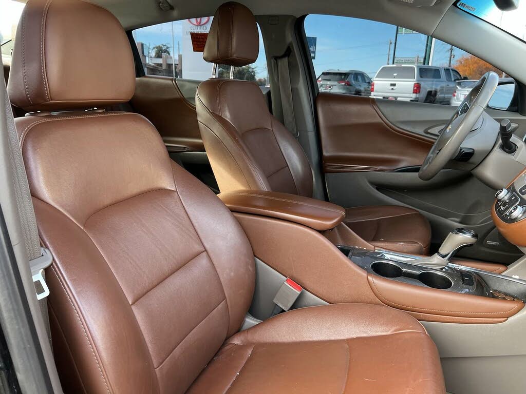2018 Chevrolet Malibu LT FWD for sale in CLARKSVILLE, IN – photo 13