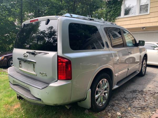Great deal!! Infiniti QX 56 great condition every possible option for sale in Great Neck, NY – photo 5