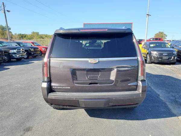 2015 Cadillac Escalade 4WD Luxury Sport Utility 4D Trades Welcome Fina for sale in Harrisonville, MO – photo 19