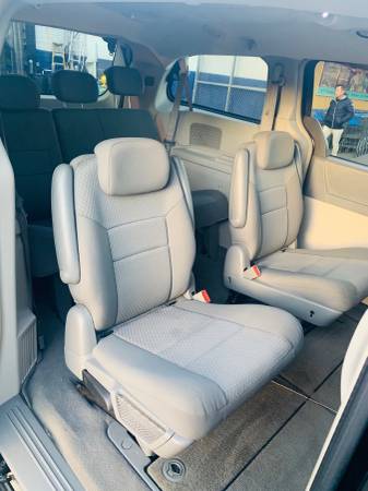 2010 Chrysler Town & Country Touring ED for sale in Brooklyn, NY – photo 8