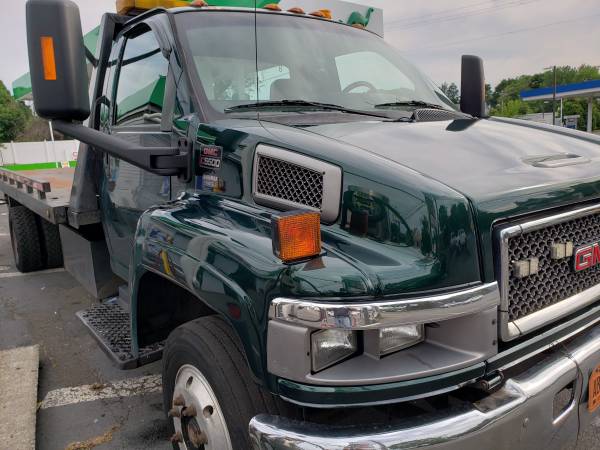 05 GMC 5500 Rollback Tow Flatbed for sale in Norwalk, NY – photo 3