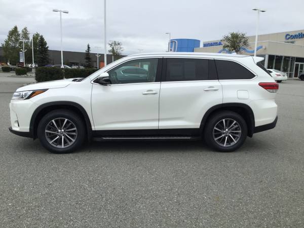 2019 Toyota Highlander XLE - - by dealer - vehicle for sale in Anchorage, AK – photo 3