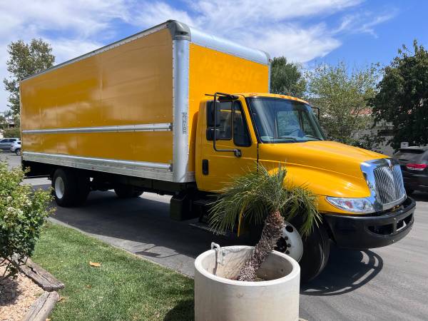 2018 International 4300 26 Box Truck Cummins Automatic CARB for sale in Riverside, CA – photo 6
