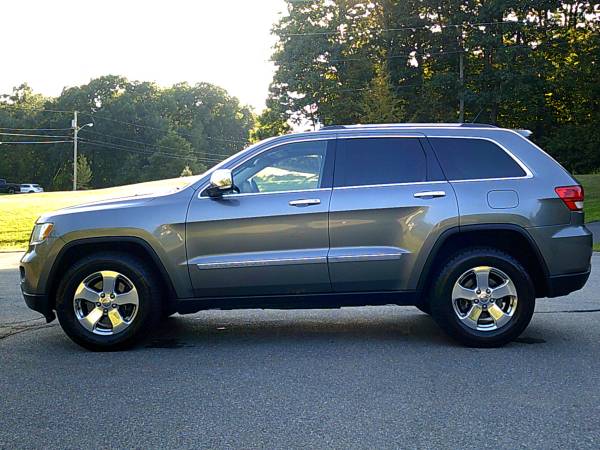 * 2012 JEEP GRAND CHEROKEE LIMITED 5.7L HEMI ALL WHEEL DRIVE LOADED * for sale in Plaistow, MA – photo 6