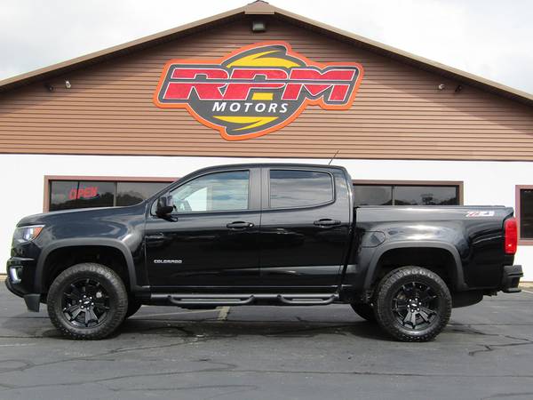 2016 Chevy Colorado LT Z71 Midnight Edition Crew Cab 4x4 - Low Miles for sale in New Glarus, WI – photo 4