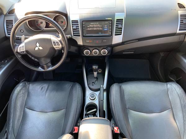 2007 Mitsubishi Outlander XLS - cars & trucks - by dealer - vehicle... for sale in Streamwood, IL – photo 9