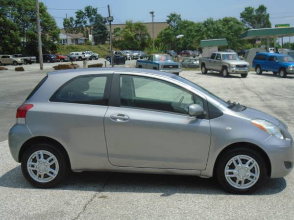 2009 Toyota Yaris 3dr HB Man (Natl) - - by dealer for sale in York, PA – photo 4