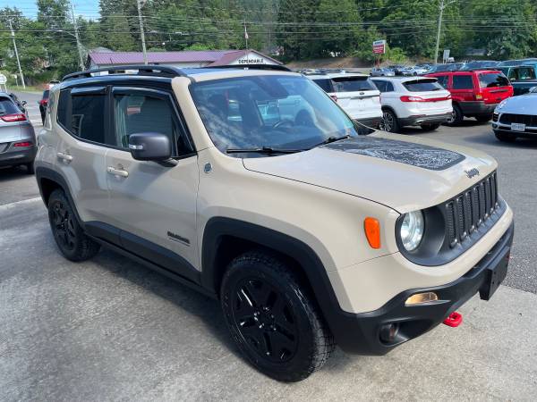 2017 Jeep Renegade Deserthawk 4x4 - Mojave Sand - Leather for sale in binghamton, NY – photo 3