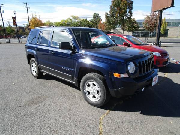 2014 Jeep Patriot Sport 4x4 4dr SUV - cars & trucks - by dealer -... for sale in Redmond, OR – photo 4