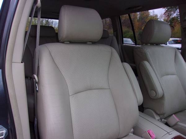 2006 Toyota Highlander Hybrid Limited AWD Seats-7, 131k Miles, Blue for sale in Franklin, MA – photo 10