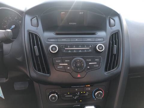 2015 Ford Focus SE--$7,990--Outdoor Recreation World, Inc for sale in Panama City, FL – photo 15