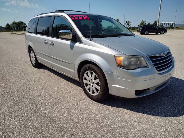 2010 Chrysler Town & Country Touring Plus - - by for sale in milwaukee, WI – photo 4