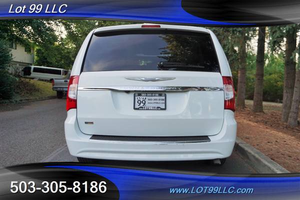 2014 Chrysler Town & Country Touring-L Minivan New Tires Navi Cam Powe for sale in Milwaukie, OR – photo 7