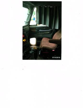 TRA CTOR (FREIGHTLINER)2000 FLC 120 CONDO for sale in Worcester, MA – photo 8