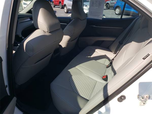 2019 Toyota Camry SE Only 20k Miles - - by dealer for sale in Eden, VA – photo 4
