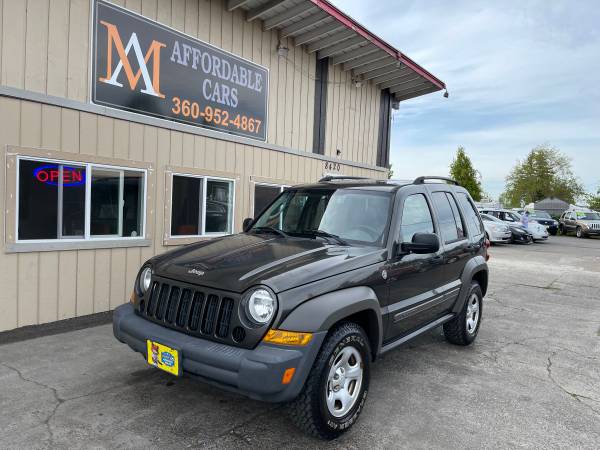 2006 Jeep Liberty Sport (4x4) 3 7L V6 Clean Title Well Maintained for sale in Vancouver, OR – photo 2