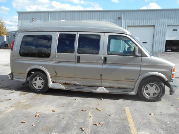 1999 GMC Conversion Van for sale in Medina, OH – photo 2