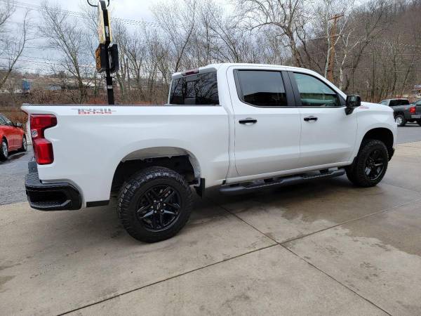2020 Chevrolet Chevy Silverado 1500 LT Trail Boss 4x4 4dr Crew Cab for sale in Vandergrift, PA – photo 9