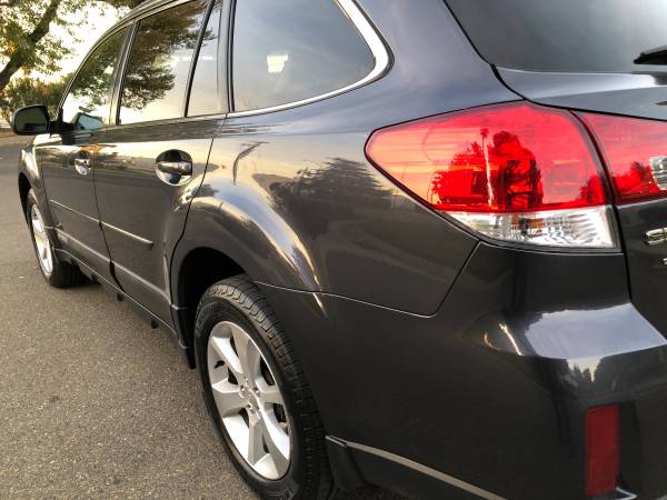 ***2013 Subaru Outback 3.6R Limited WGNH6 Clean Title** for sale in Sacramento , CA – photo 9