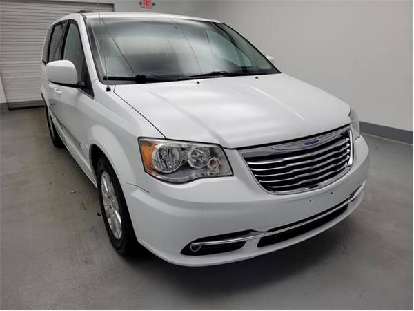 2014 Chrysler Town and Country Touring - mini-van for sale in Lombard, IL – photo 13