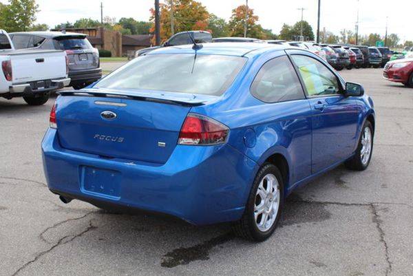 2010 Ford Focus SE 2dr Coupe for sale in Chelsea, MI – photo 4