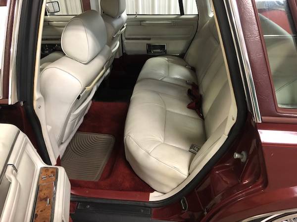 1986 Lincoln Town Car for sale in Sheboygan Falls, WI – photo 12