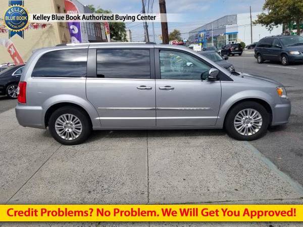 2016 *Chrysler* *Town & Country* *4dr Wagon Limited* for sale in Brooklyn, NY – photo 7